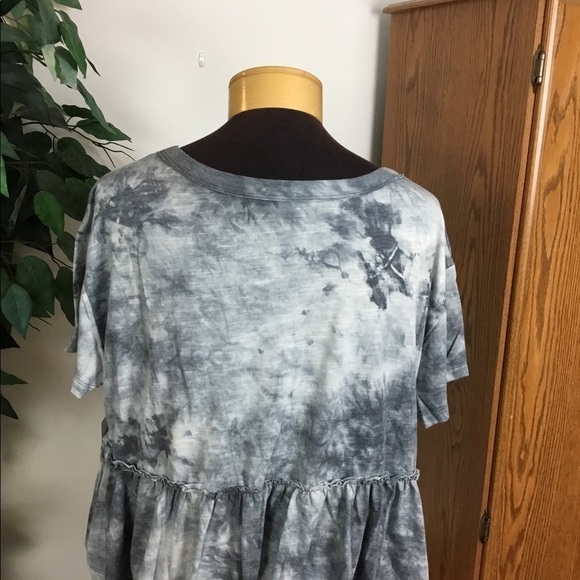 So XL short sleeve peplum tee charcoal tie dye NWT - Picture 4 of 11
